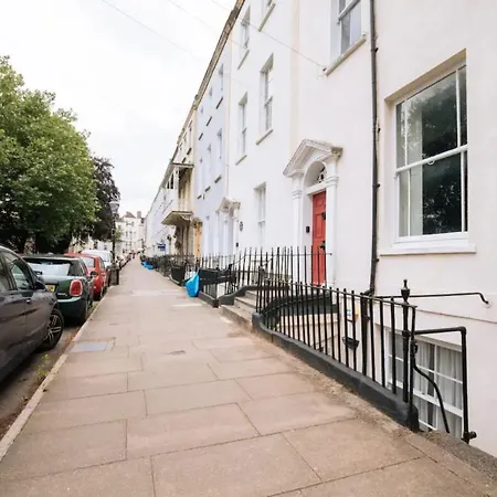 Beautiful 2bd Flat - Clifton Village *