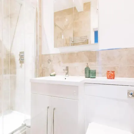 Beautiful 2bd Flat - Clifton Village Appartement